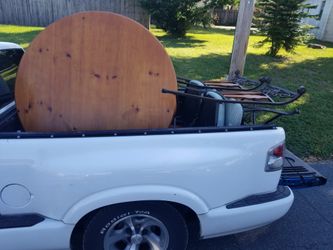 Steel chairs wooden table excellent conditions kitchen table