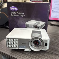 Benq MW632ST DLP SHORT THROW Projector. Perfect For Golf Simulator