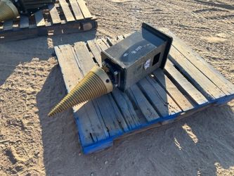 2025 GIYI NWS38 WOOD SPLITTER ATTACHMENT, fits skidsteer. s/n:BPCZ251055 --(LOCATED IN MADERA, CA)--
