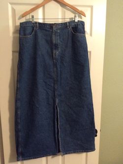 Eddie Bauer 34” skirt