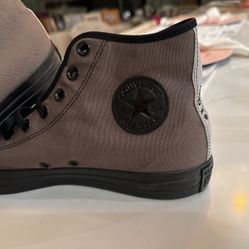 Brand New Converse Shoes Sz 10 Man