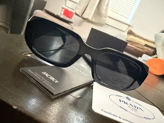 Stylish designer style sunglasses