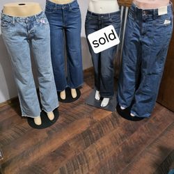 New Women's Blue Jeans 👖  10.00 Each 