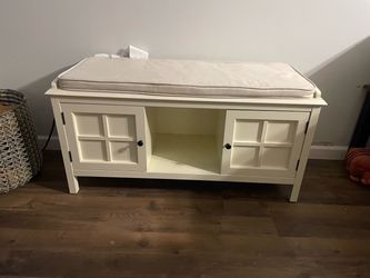 Shoe storage bench