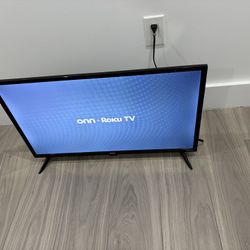 ONN. 32” Roku TV