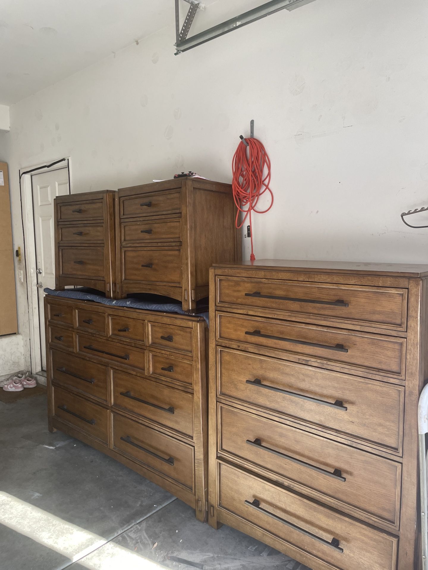 Dresser Set For Sale!