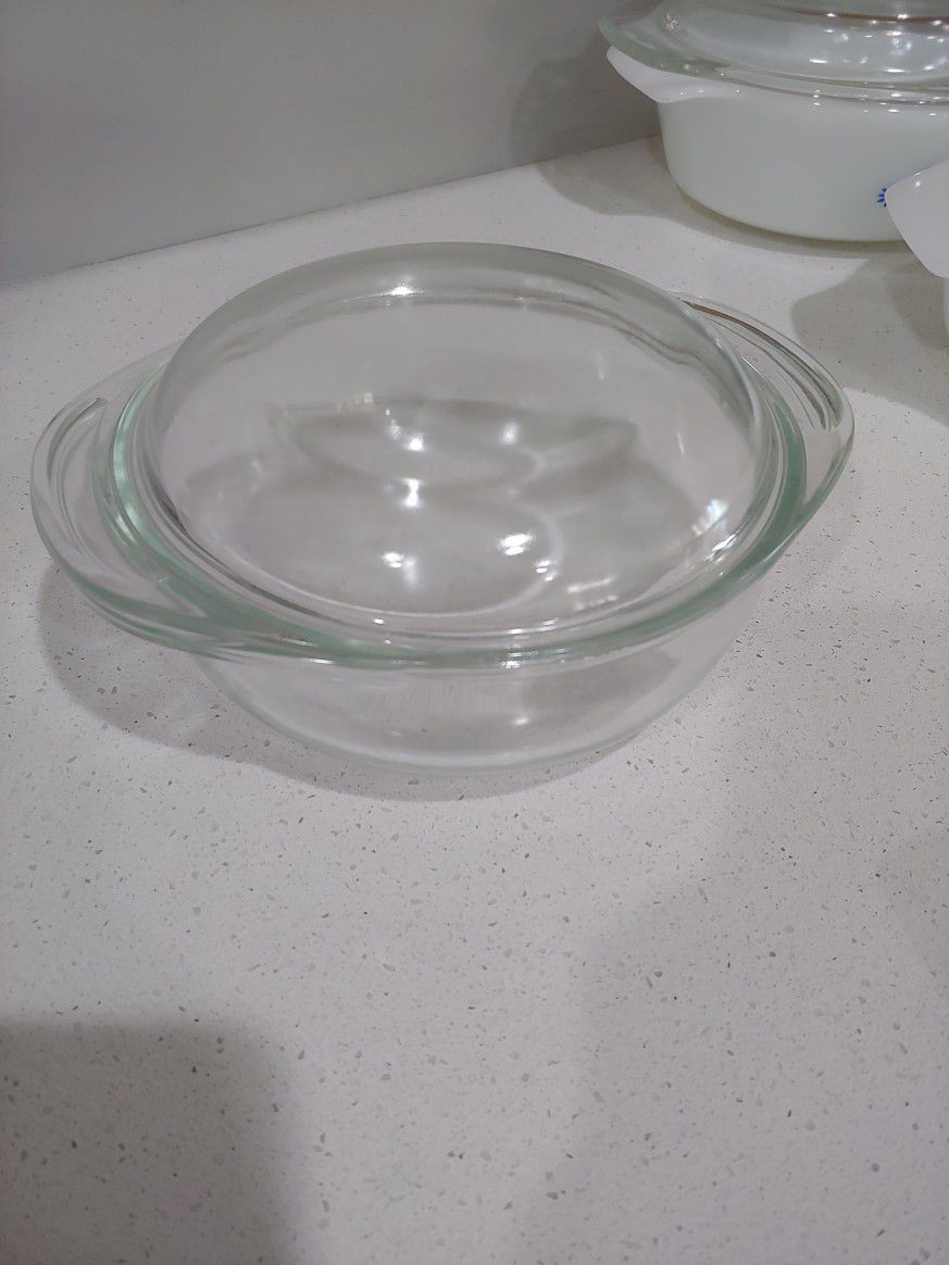 Vintage Pyrex Clear Bowl With Cover/lid 