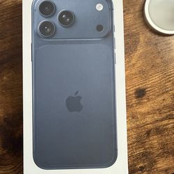IPHONE 17 / BOX ONLY /BLUE