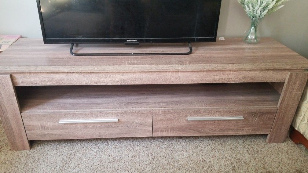 Consoles Table