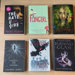 Book Bundle, The Hate U Give, Fangirl, Raven Boys + More