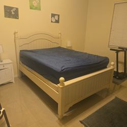 Queen Size Bed For Sale