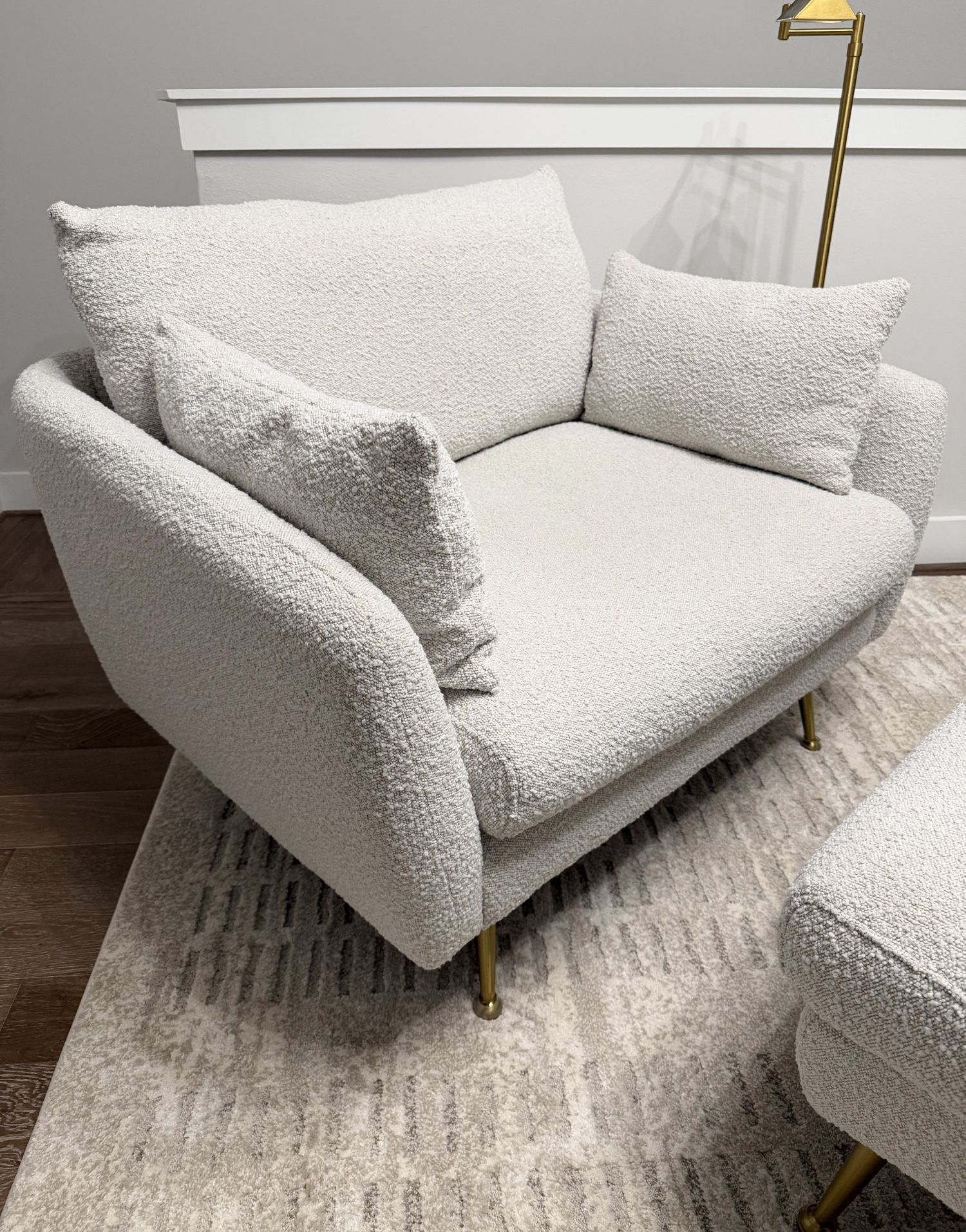 Albany Park Armchair & Ottoman Sofa