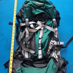 $60 Firm, Yes It's Available, Gregory Petit Dru Woman's XS Hiking & Travel Backpack, Flo-form 2,  Good Condition, Clean, Oversized Zippers