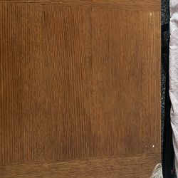 Table Medium Oak / Light Brown Wood Finish”