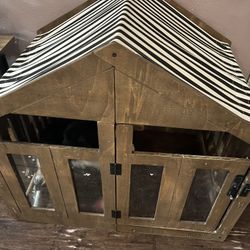Dog Kennel/ House 