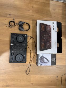 Pioneer DDJ-FLX4 & Pioneer DJ CUE1 Headphones