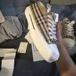 Burberrys Sneakers