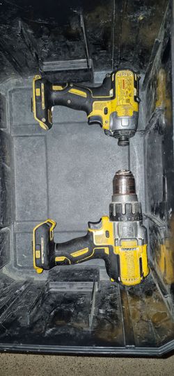 DeWalt Drill and Impact Driver Combo Set