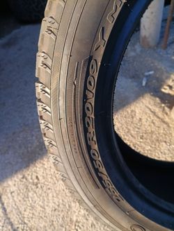 255/50R20 Pirelli Tire (1)