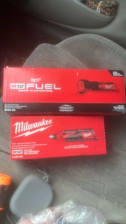 Milwaukee M12 Oscillating Multi-Tool & Rotary Tool Bundle