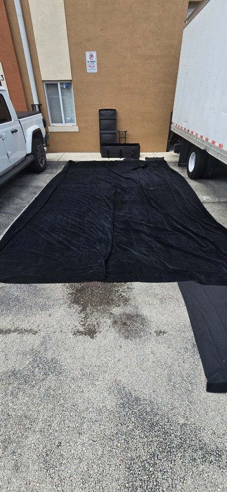 Pipe And Drape - Da-Lite Background Drapery (Black, 3 Pieces)