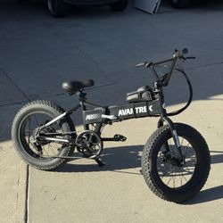 Low Mile Folding E-bike