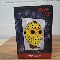 Paladone Free Standing And Wall Mountable Friday The 13th Mask Desk Light