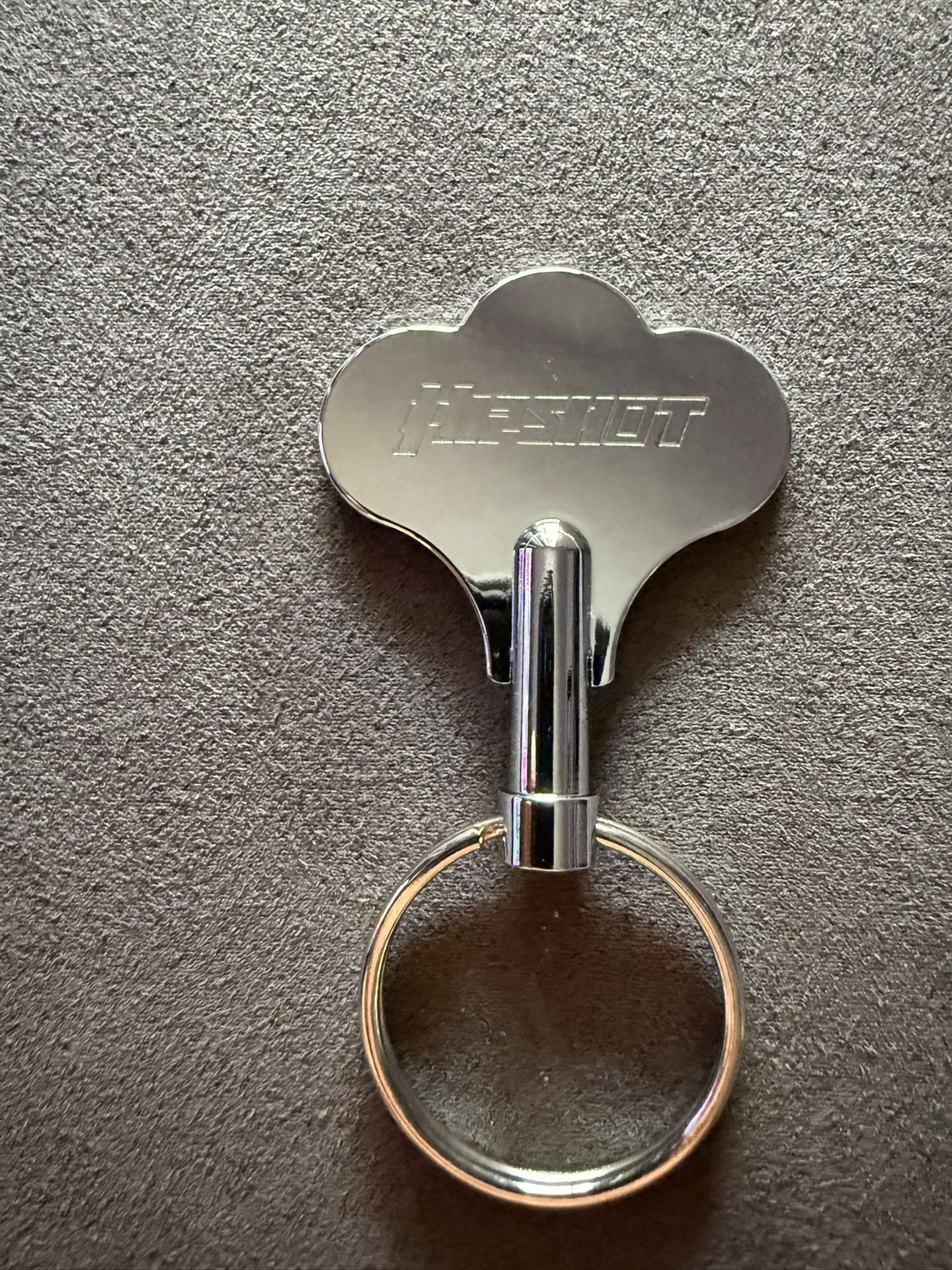 HIPSHOT VINTAGE BASS TUNER KEYCHAIN