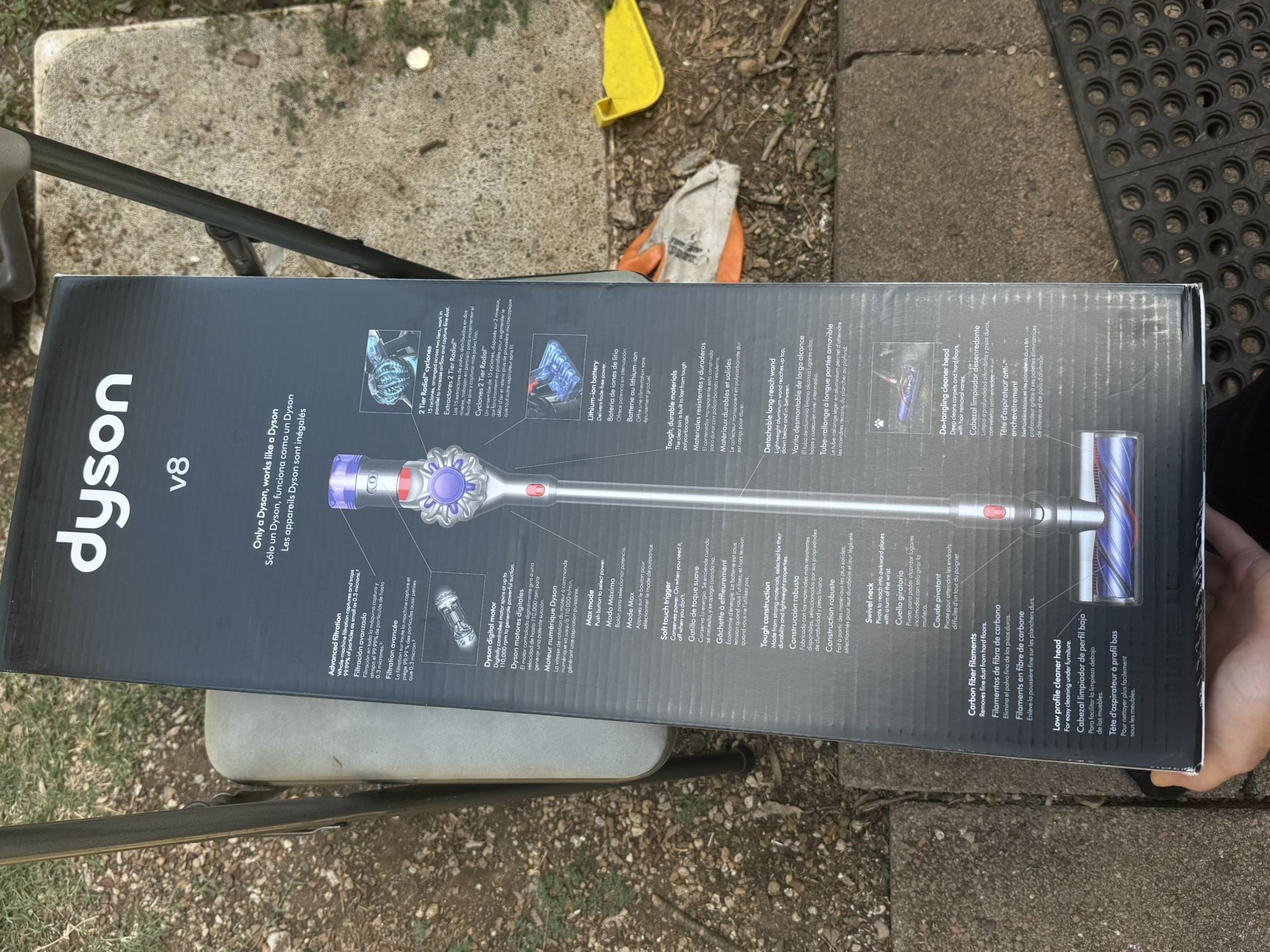V8 Dyson