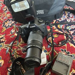 Beautiful 😻 Canon EOS 5D Classic Mark | Digital SLR Camera, Grip ~Full Frame & Works Great!~