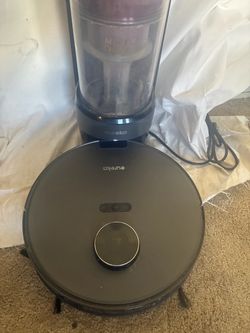 Robot Vacuum Eureka with Auto-Empty Base