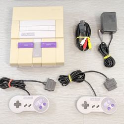 Super Nintendo SNES Console Wit 2 Controller AV & Power Cables - Tested