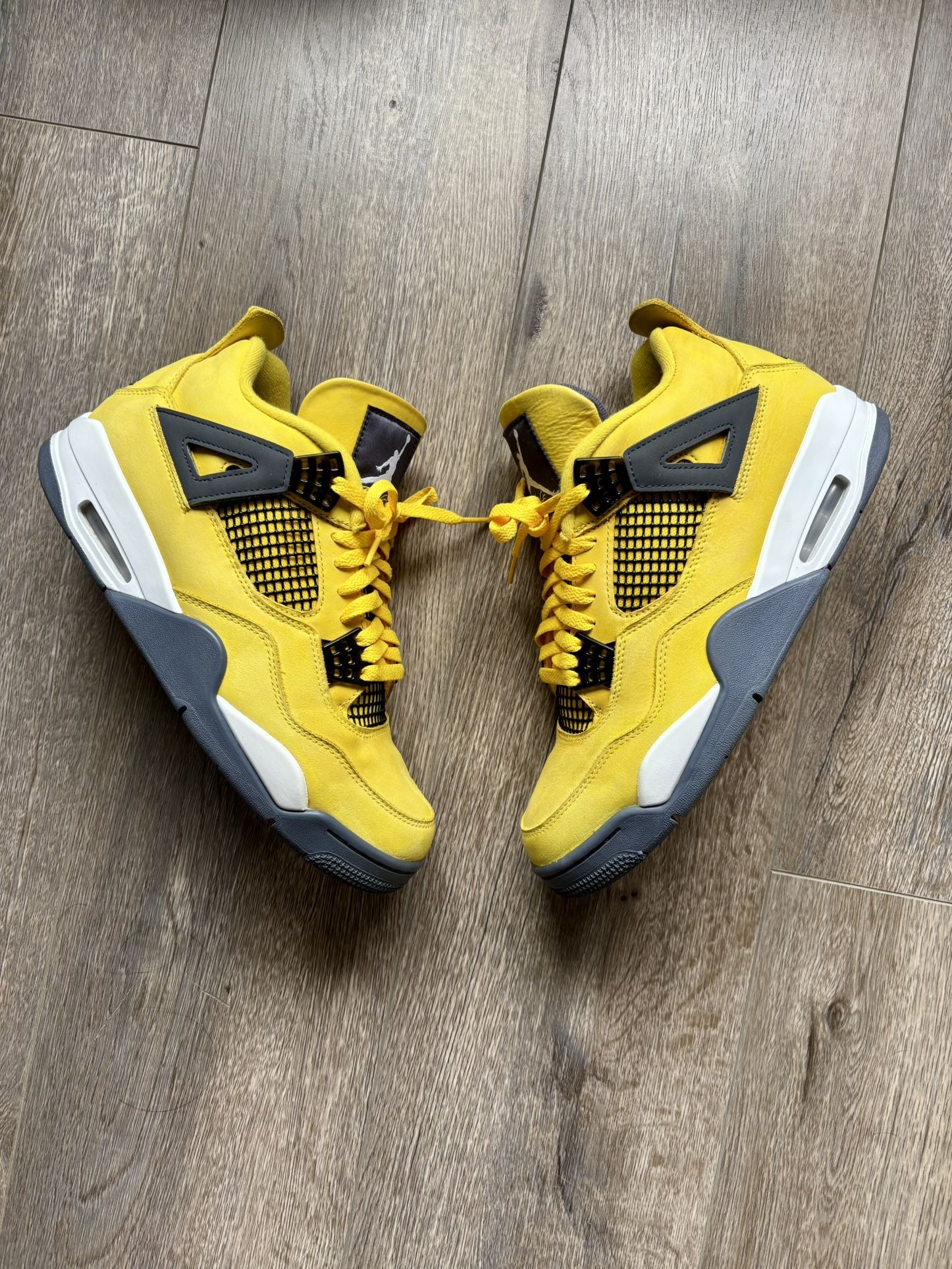 Jordan 4 Retro Lightning Mens Size 9.5