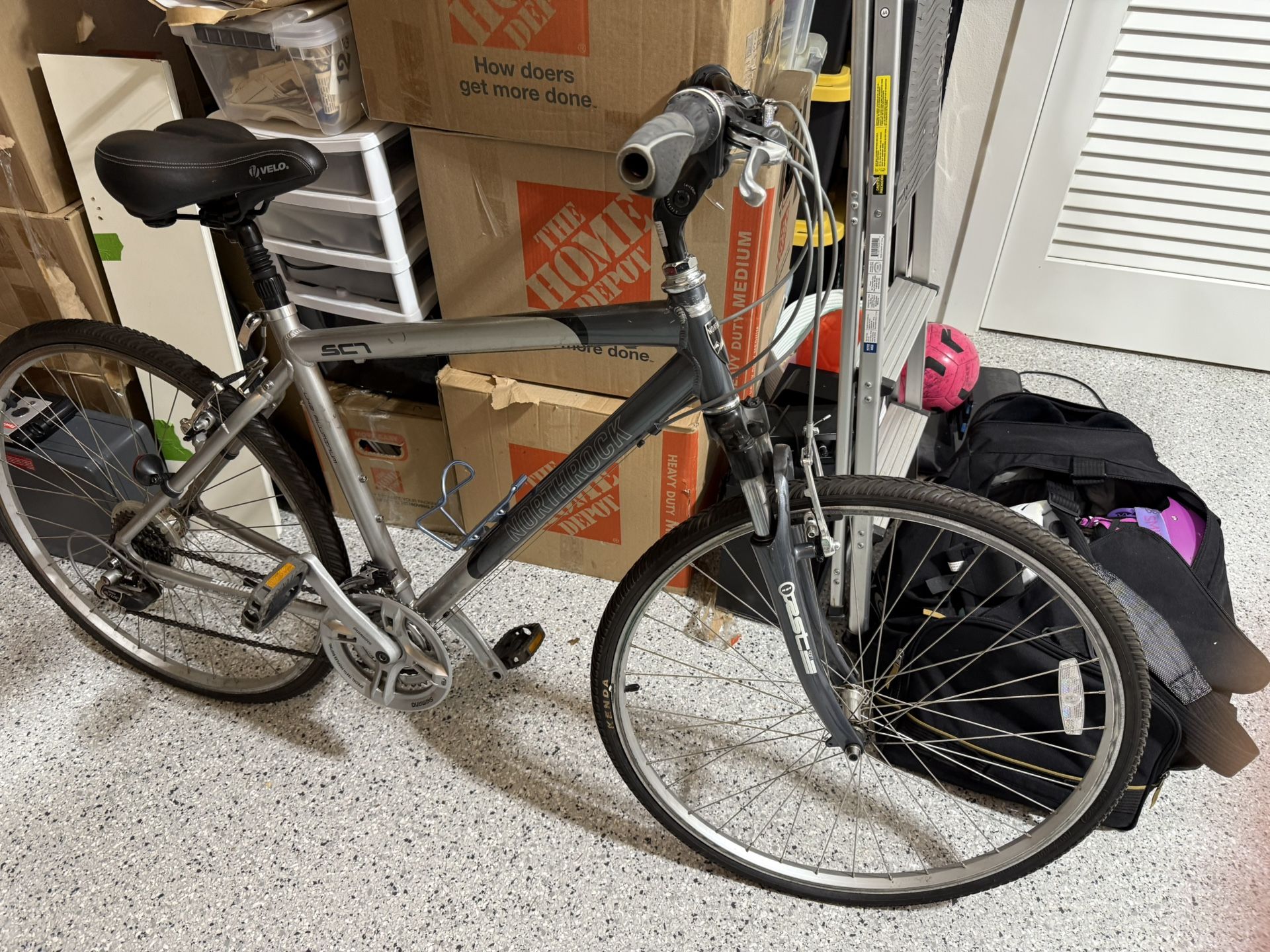 Adult bike - Northrock SC7 Commuter/Hybrid - Grey