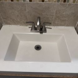 Bathroom Sink With Vanity 