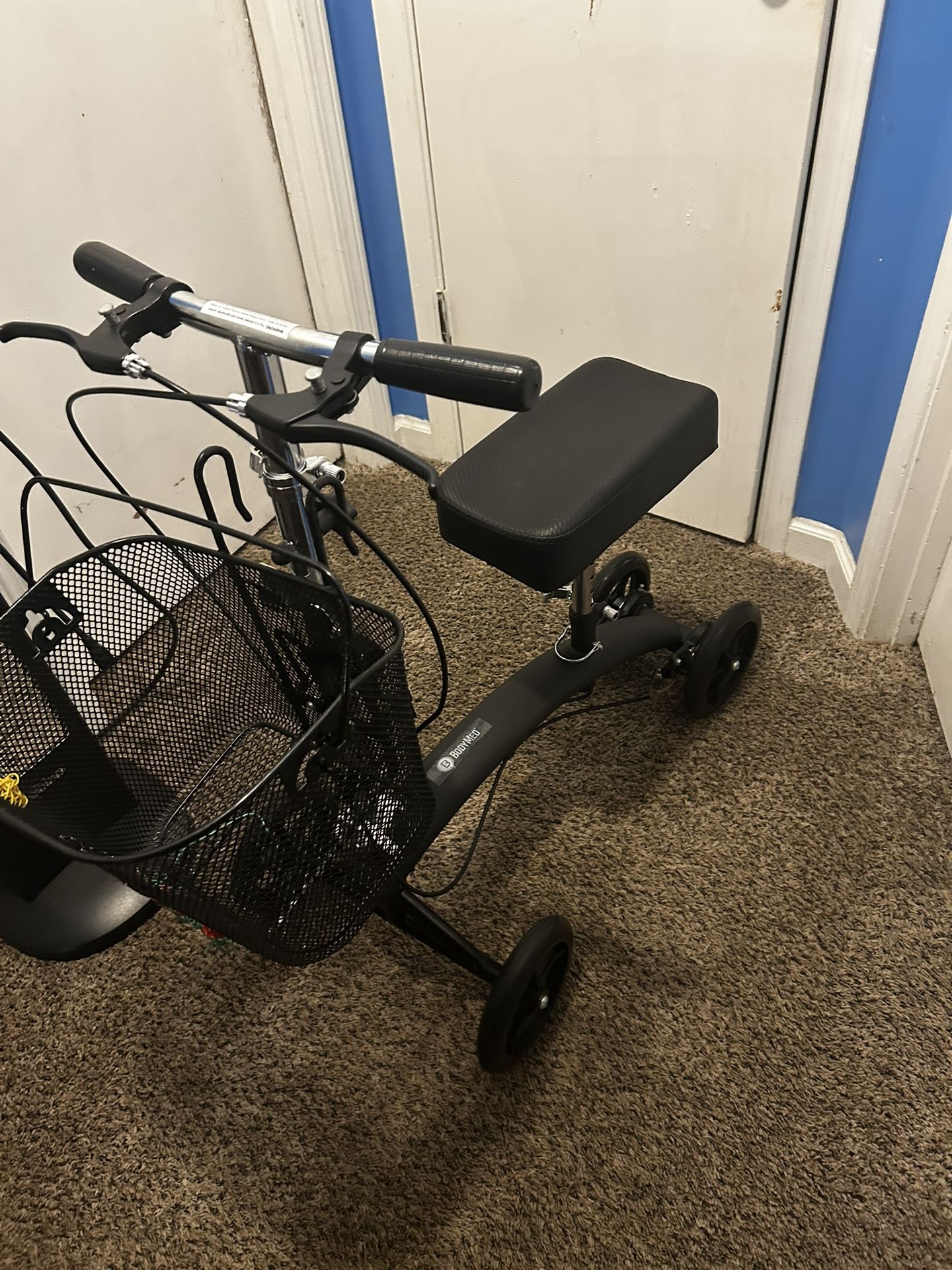 Knee Walker / Knee Scooter. Body-Med Knee Walker With Basket