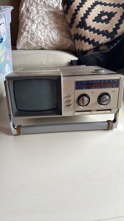 Vintage Samsung 1984 Portable TV Radio Combo