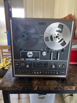 Akai X-1810 D