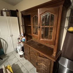 China Cabinet Hutch With Lights In Side