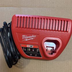 Milwaukee M12 Battery Charger