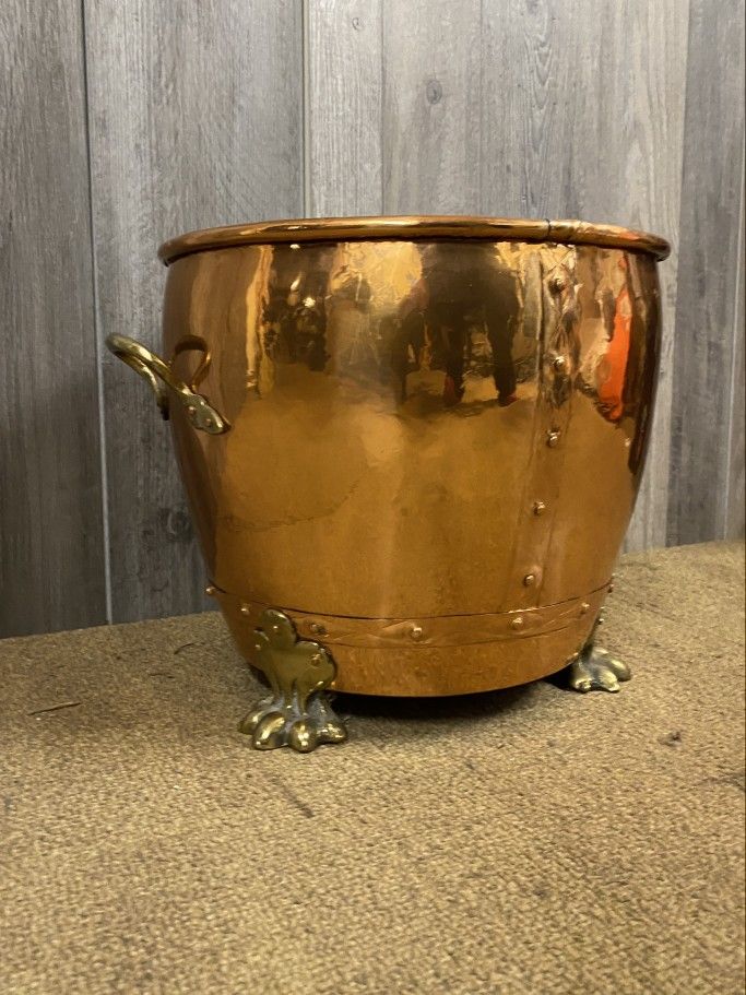 Baba Yaga Clawfoot Copper Pot for Sale in Auburn, WA OfferUp