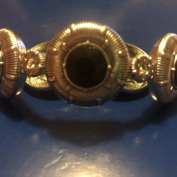 Pretty Silver Color With Black Stones Stretch Bracelet