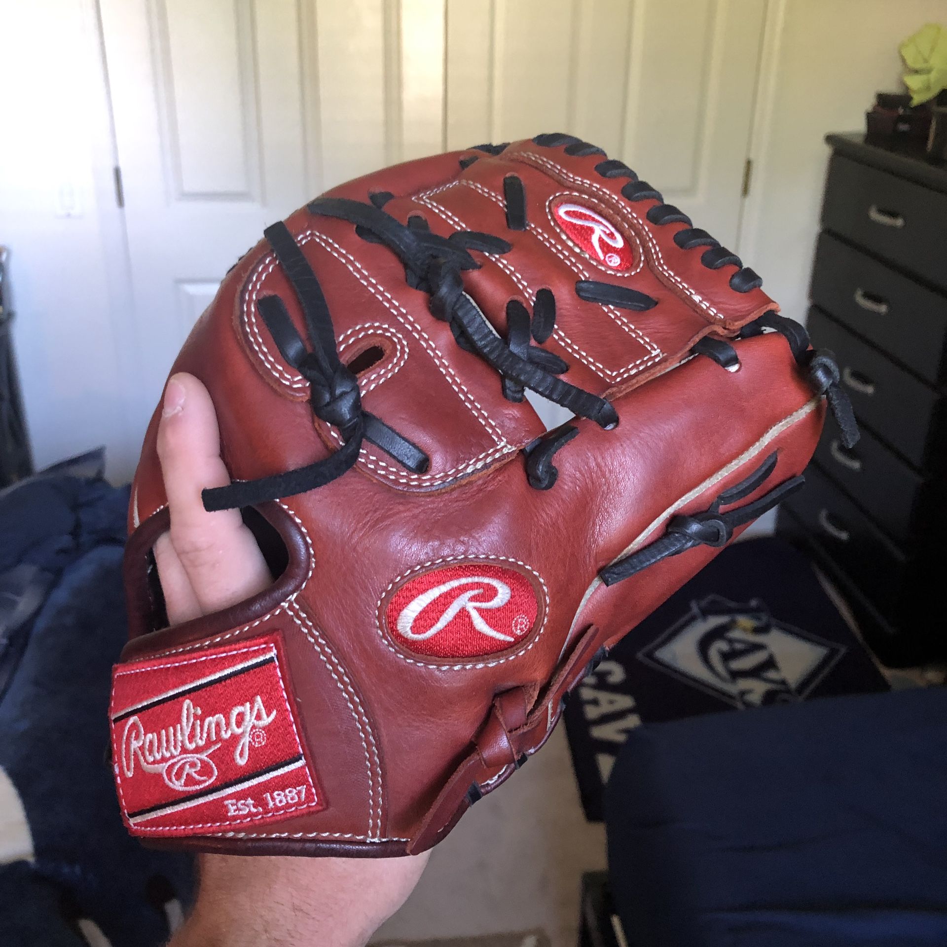 Rawlings Heart of the Hide Baseball Glove