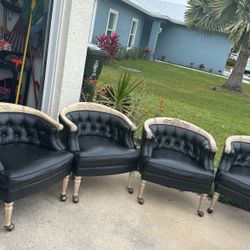 4 Chairs 