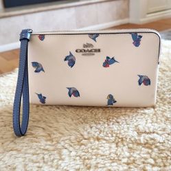 Coach X Disney Cinderella Full Zip Wallet 