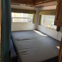 Travel Trailer (RV)