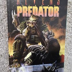 ALIENS VS PREDATOR Graphic Novel DARK HORSE Comics 1991 Vintage COMIC BOOK
