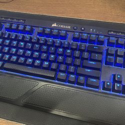 Corsair K63 wireless/wired Mechanic gaming keyboard