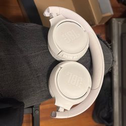 White jbls tune 510bt