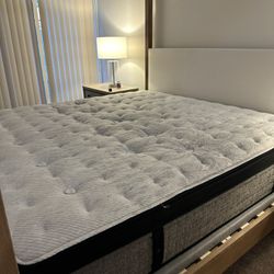 King Size Kingsdown Mattress - 6x6 1/2 long